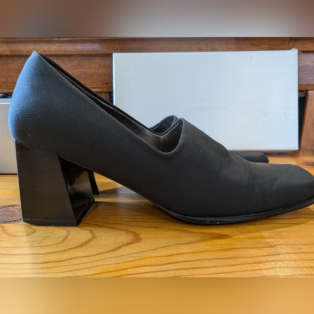 Liz Claiborne Marsha Block Heel Pump